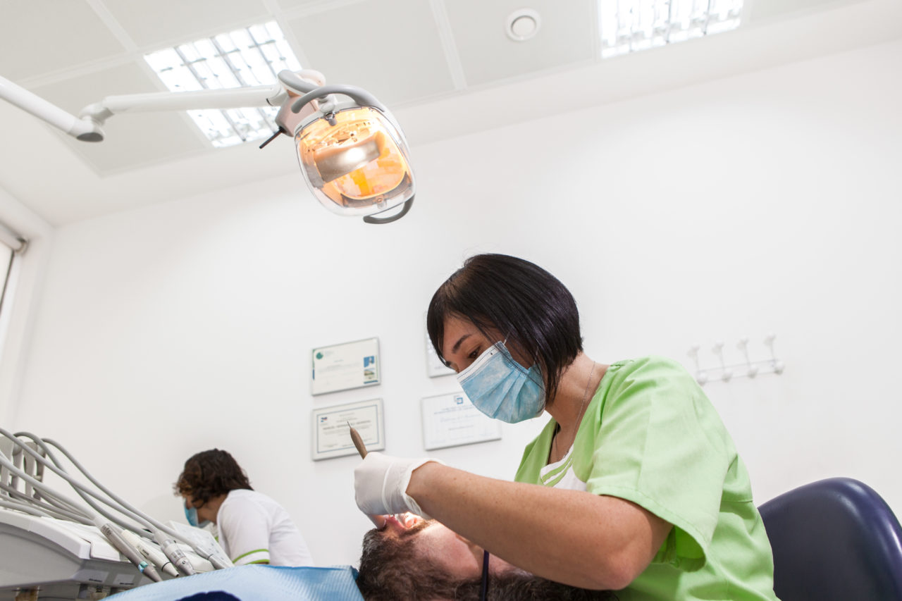 Odontología general: extracciones, endodoncias, empastes